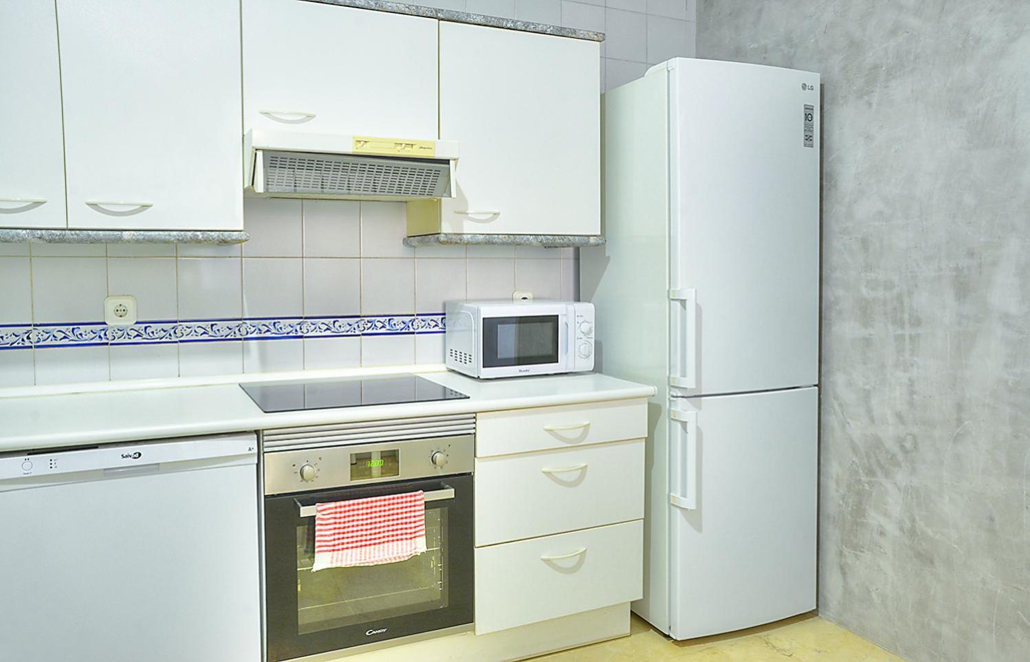 Apartamento Torre De La Plata Seville Exterior photo